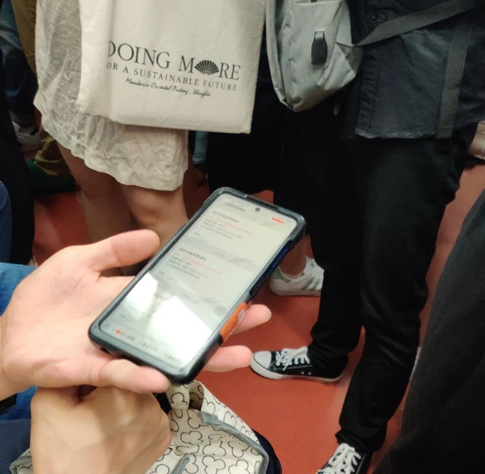Xiaomi upcoming smartphone appear on subway, expecting Redmi Note 10 and Xiaomi CC